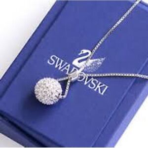 Swarovski Blink Ball Pendant 869796
